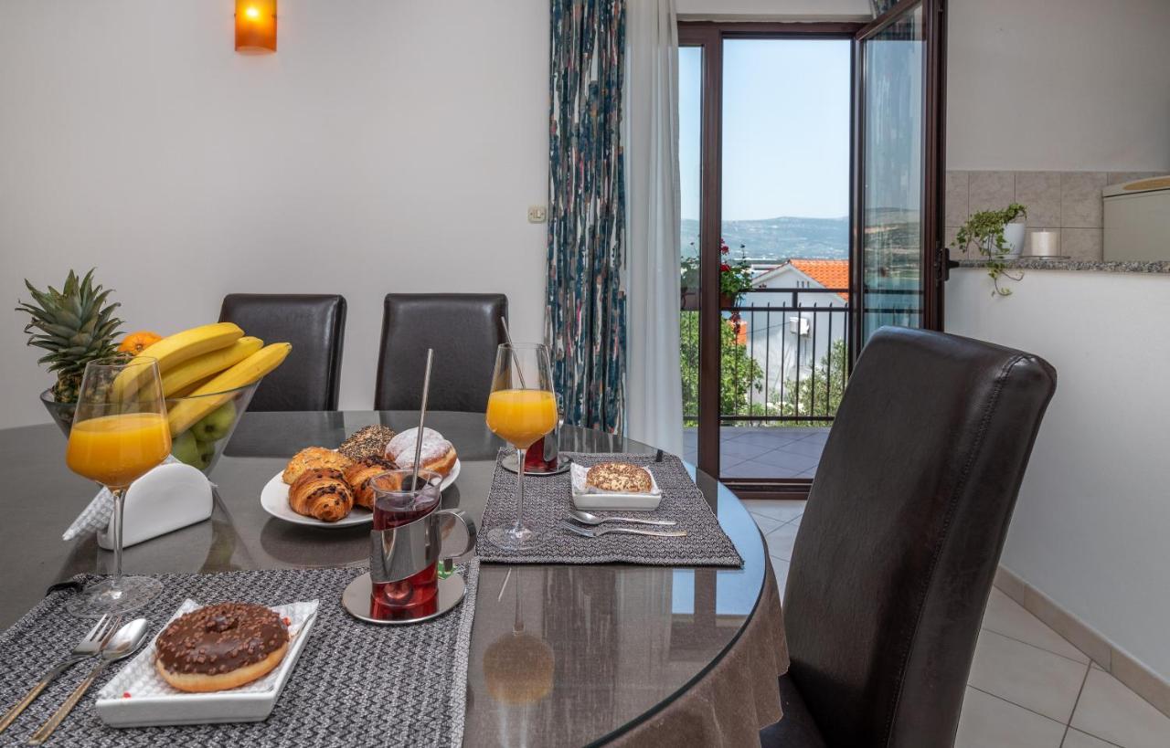 Apartments Bellezza Трогір Екстер'єр фото